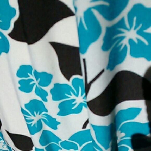 City Triangles Halter Dress - Picture 4 of 8